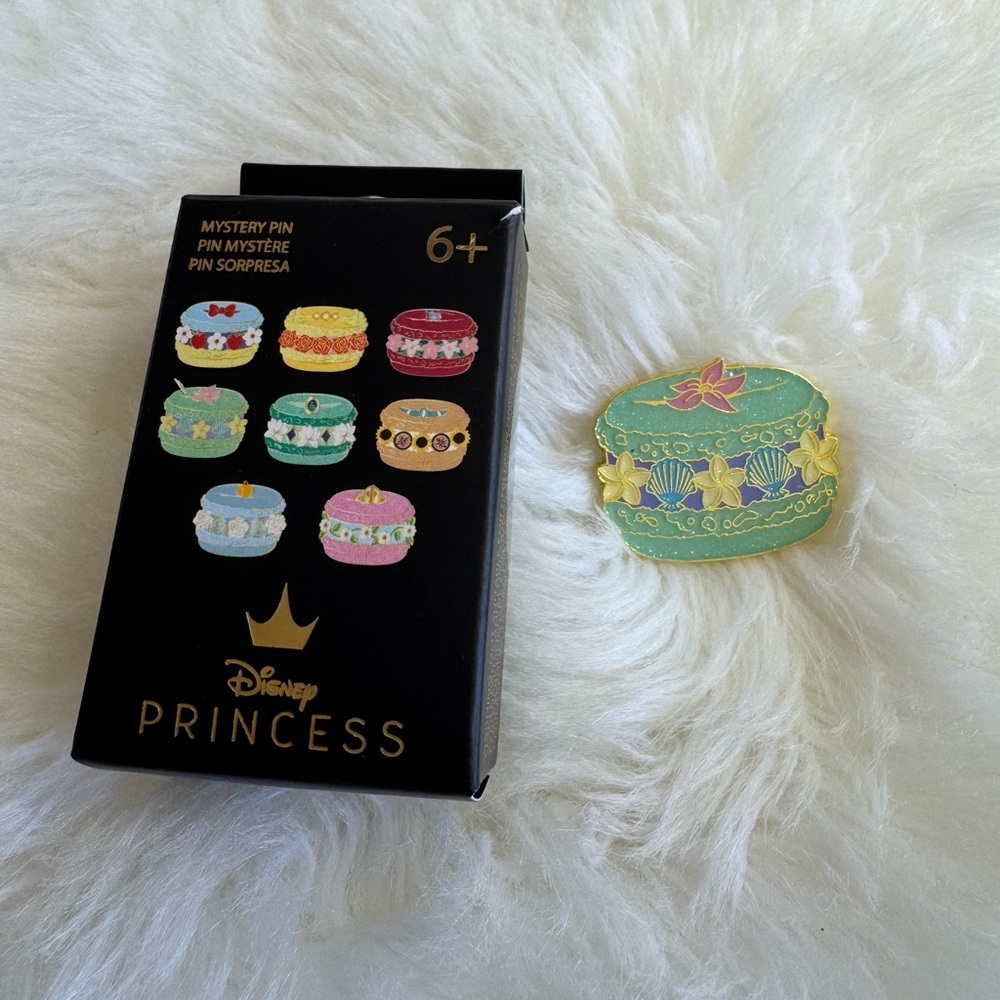 Disney Princess Mystery Macaroon Pin Set Ariel - Green and Gold